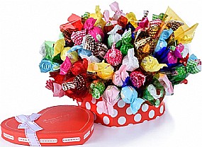 זר השוקולדים לב אדום זר השוקולדים לב אדום